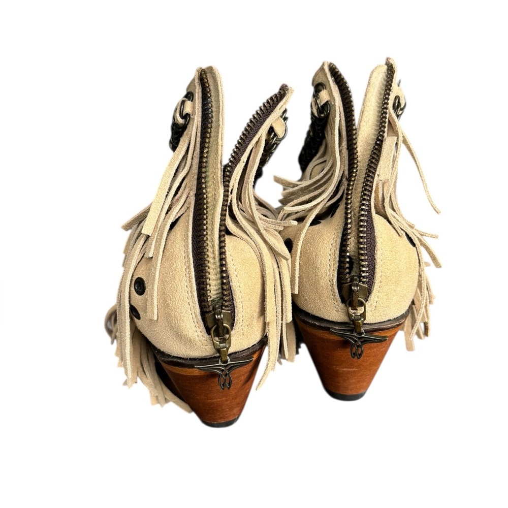 Lane Beige Suede Fringe Peep Toe Booties Metal Studs Chain Embellishment 8.5 - Picture 3 of 11